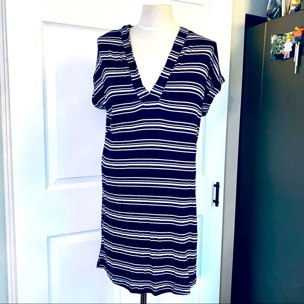 J Valdi Blue/White Stripe Low Cut V-Neck Beach Dress/Swim Cover Up Sz. M